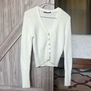 White zara sweater